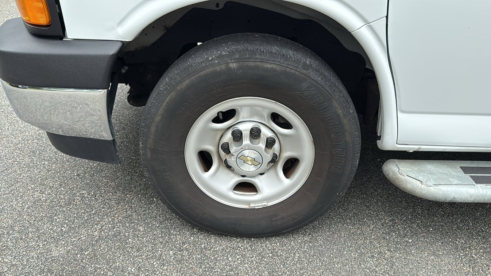 2023 Chevrolet Express Cargo 2500 WT