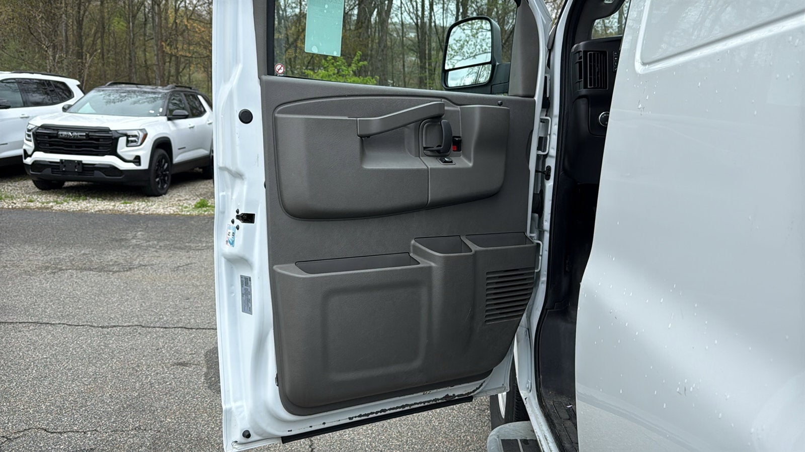 2024 Chevrolet Express Cargo 2500 WT