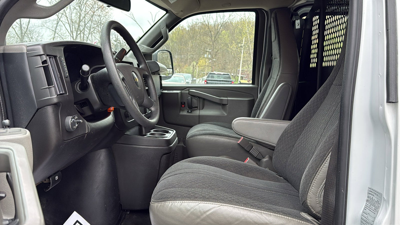 2024 Chevrolet Express Cargo 2500 WT