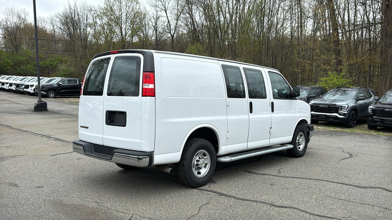 2024 Chevrolet Express Cargo 2500 WT
