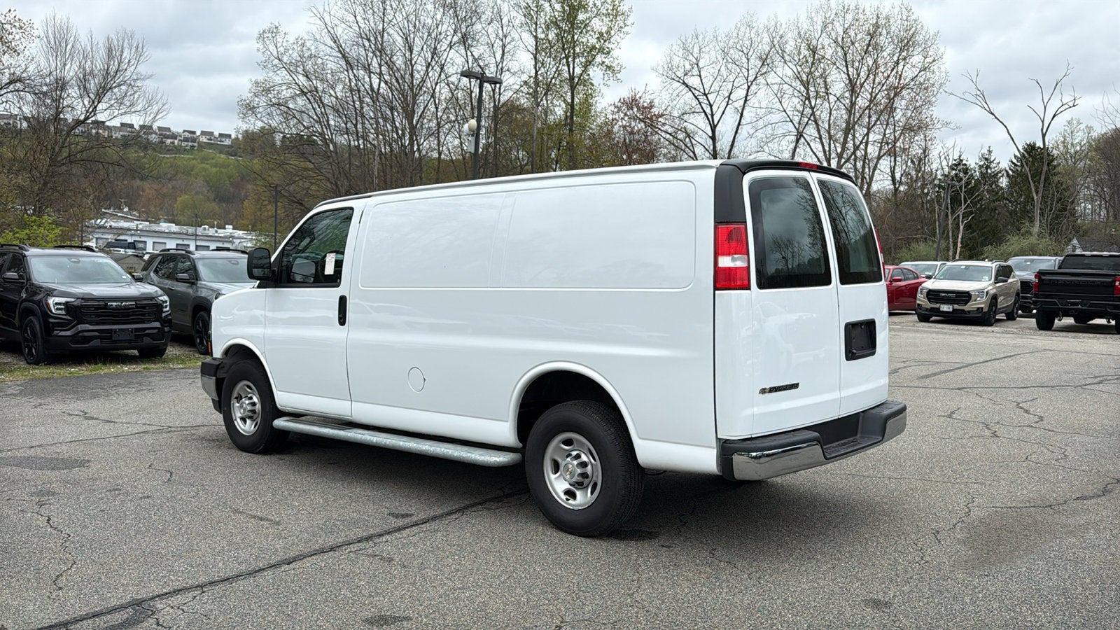 2024 Chevrolet Express Cargo 2500 WT