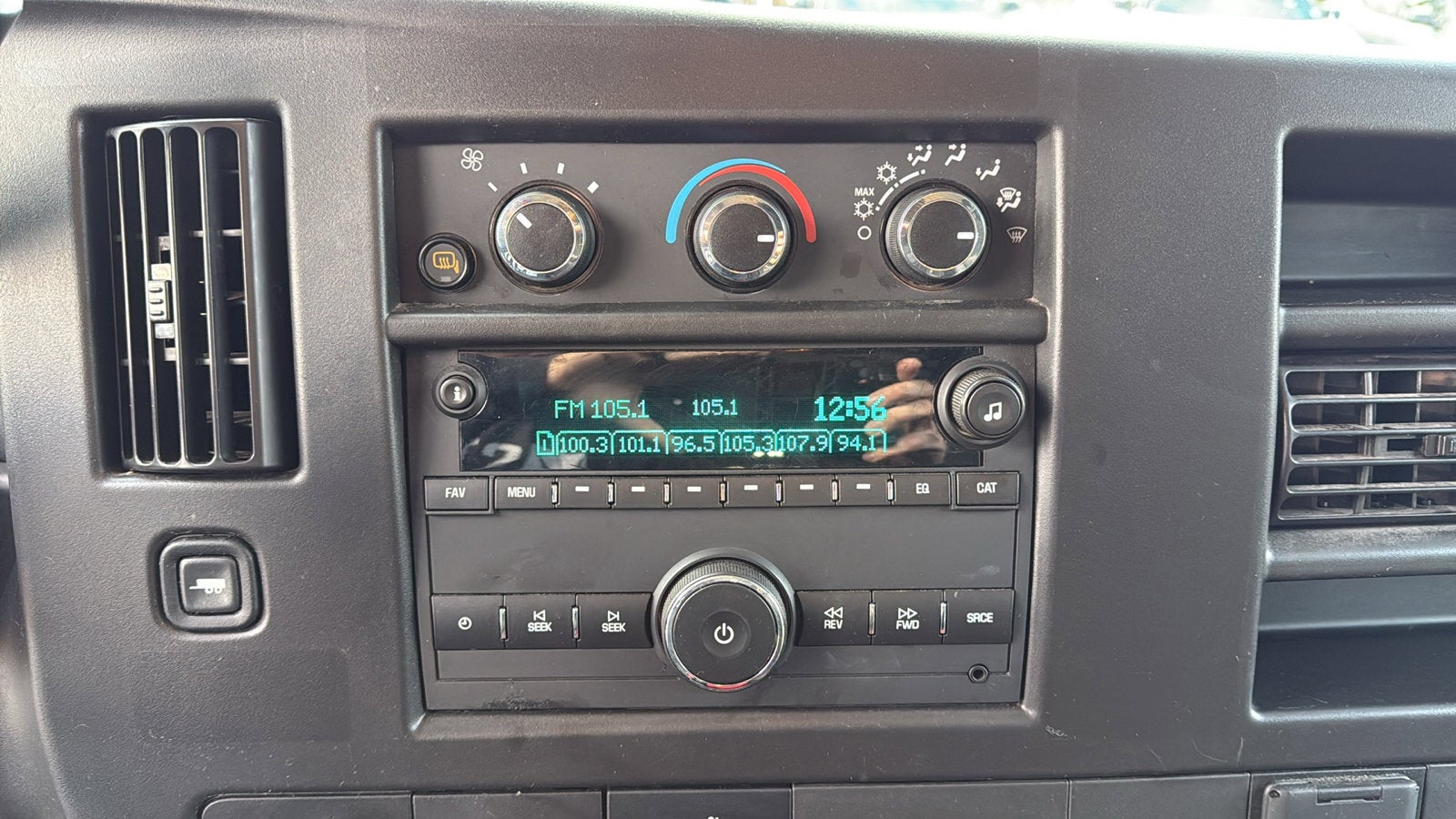 2024 Chevrolet Express Cargo 2500 WT