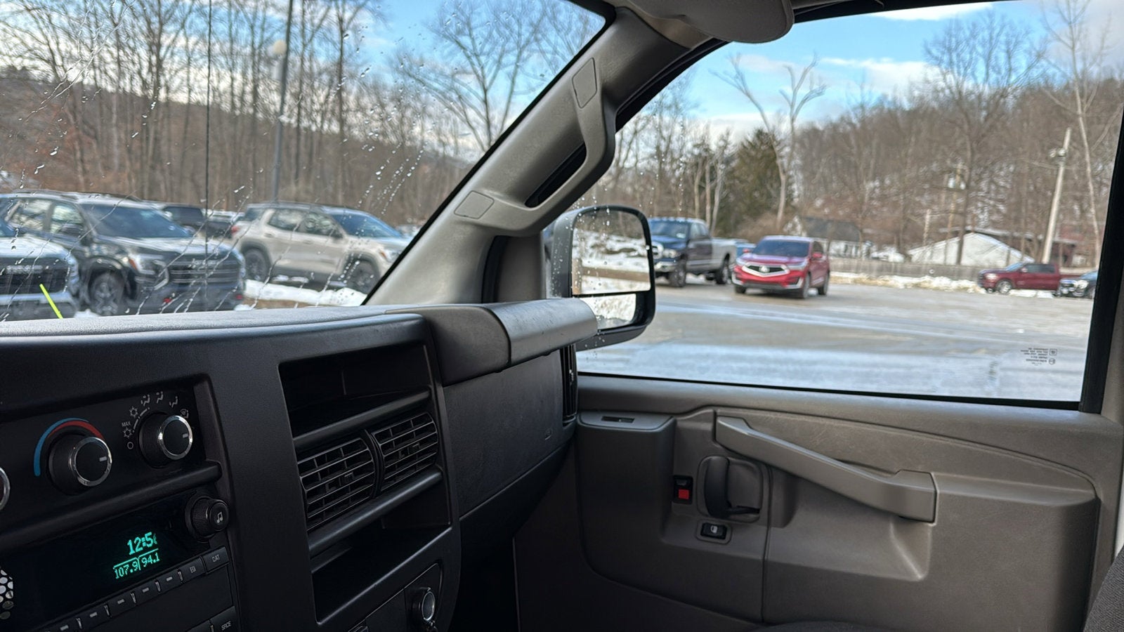 2024 Chevrolet Express Cargo 2500 WT