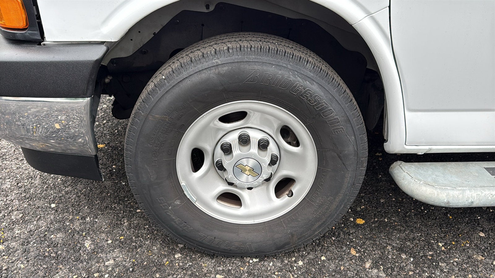 2024 Chevrolet Express Cargo 2500 WT