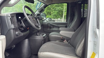 2024 Chevrolet Express Cargo 2500 WT