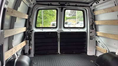 2024 Chevrolet Express Cargo 2500 WT