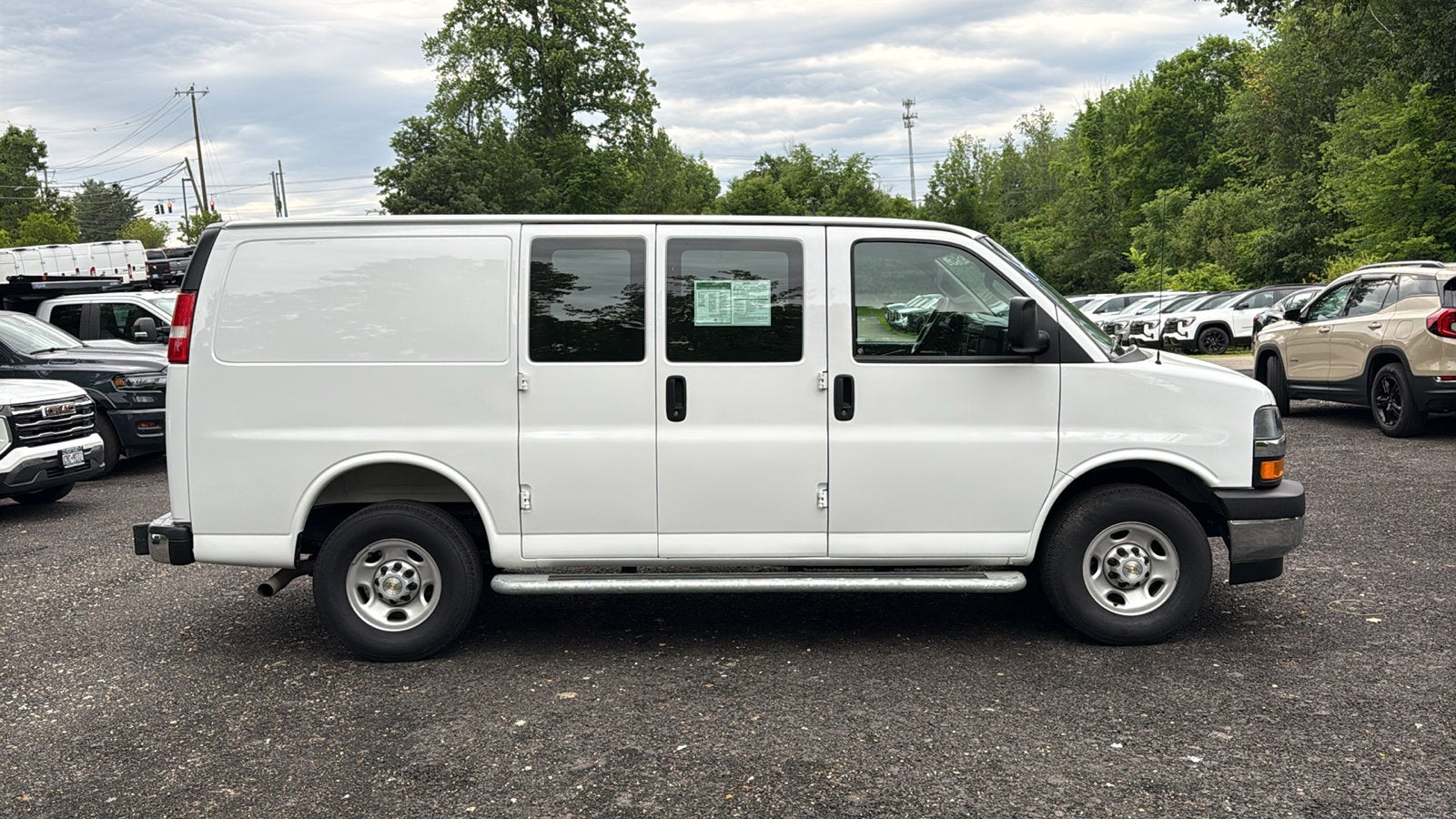 2024 Chevrolet Express Cargo 2500 WT