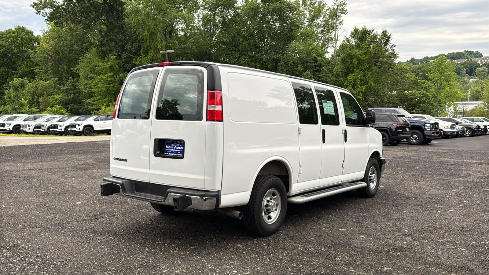 2024 Chevrolet Express Cargo 2500 WT
