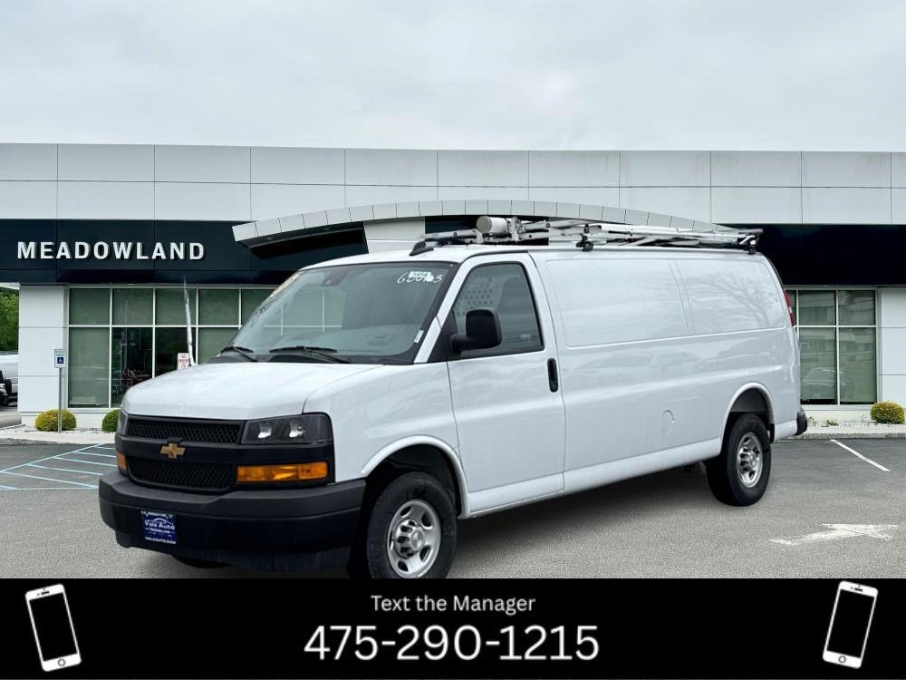 2025 Chevrolet Express Cargo WT