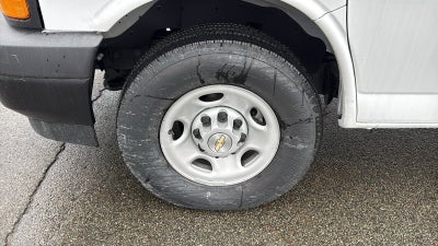 2025 Chevrolet Express Cargo WT