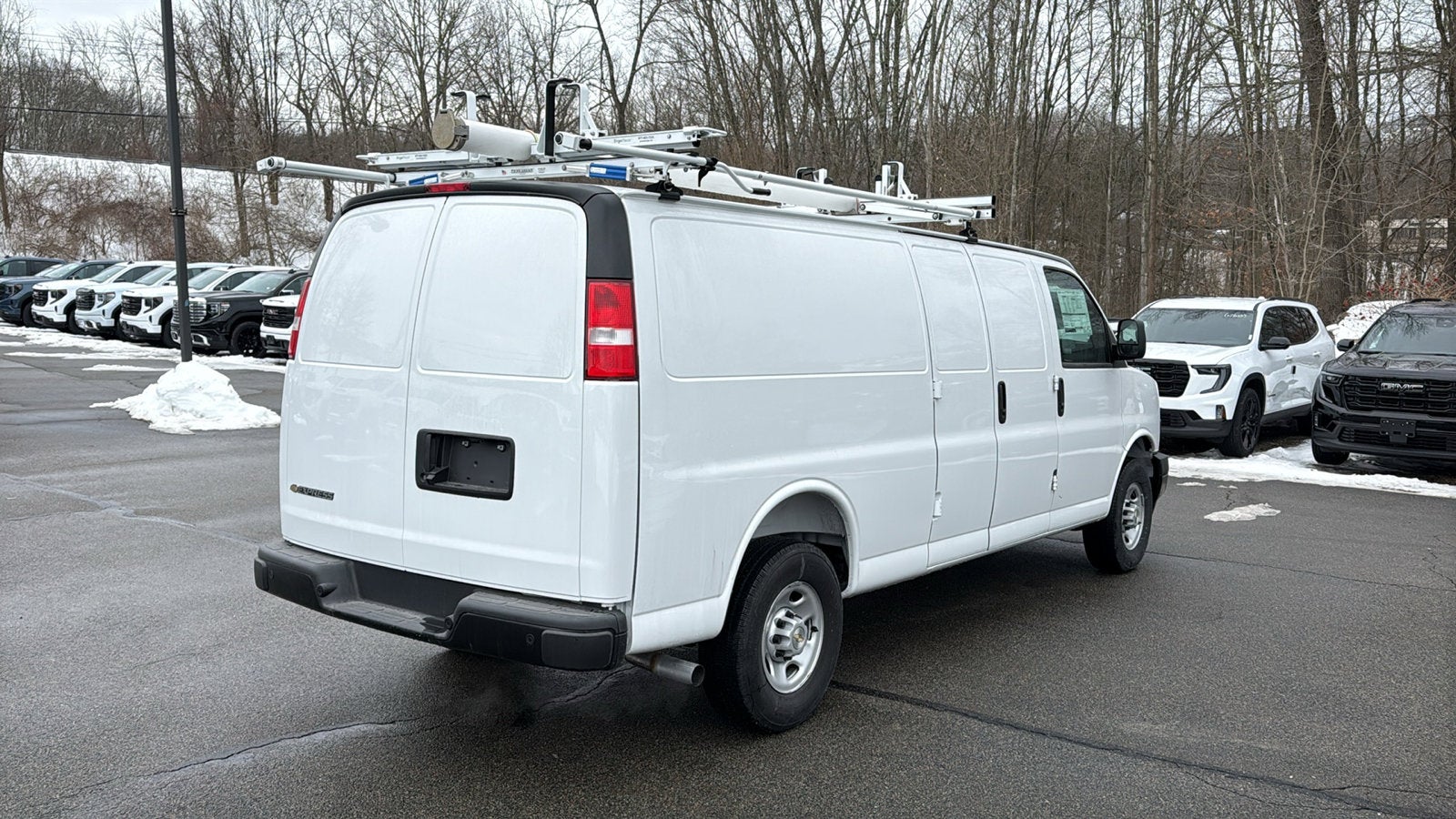 2025 Chevrolet Express Cargo WT