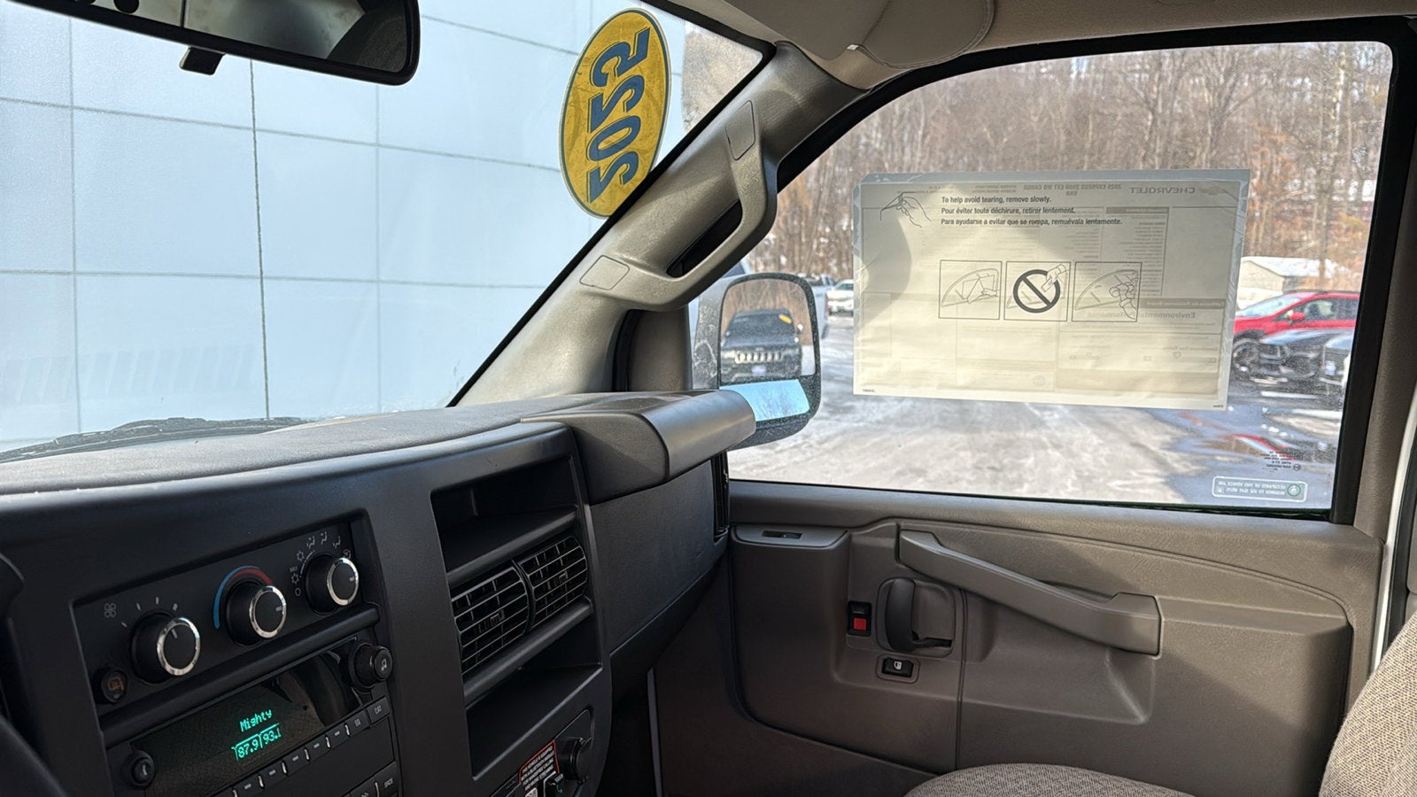 2025 Chevrolet Express Cargo WT