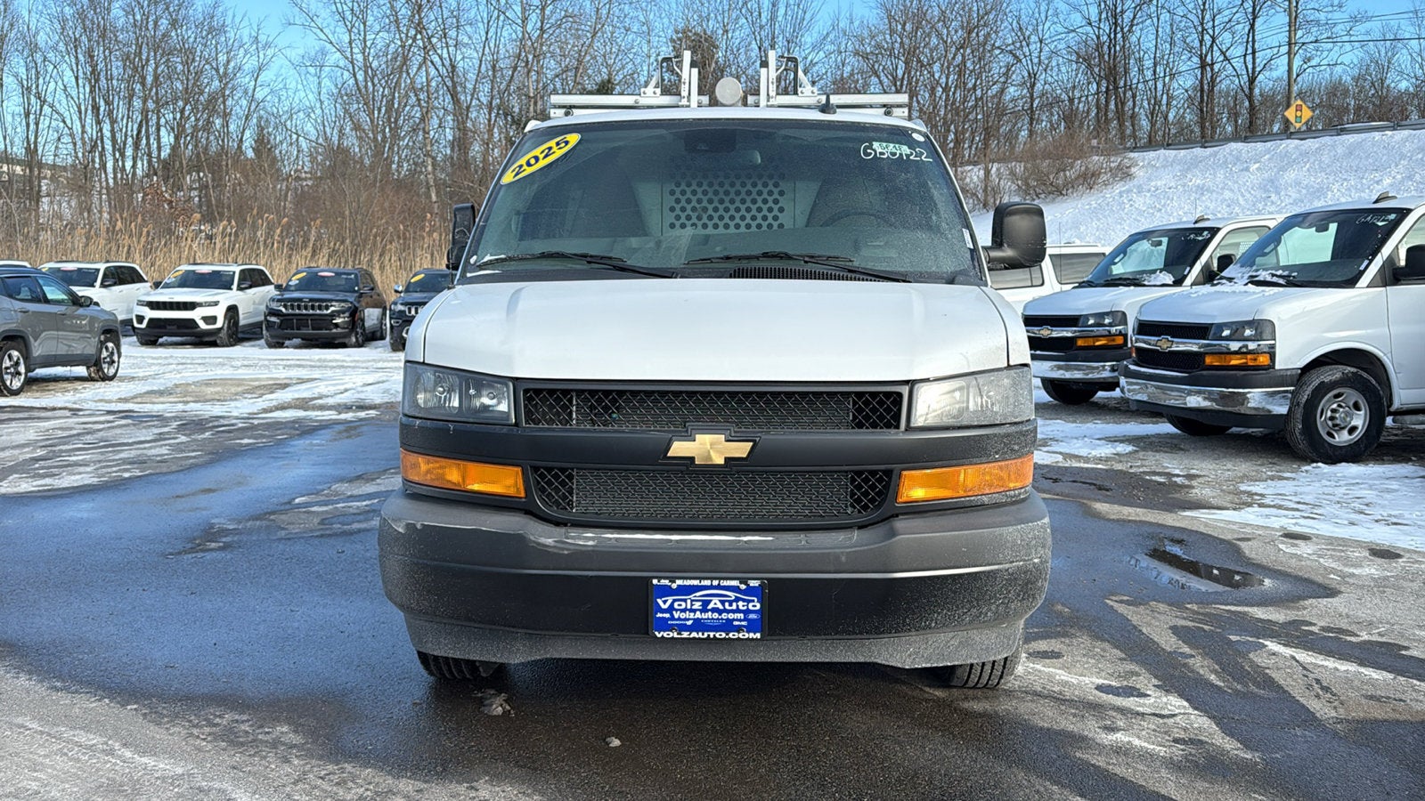 2025 Chevrolet Express Cargo WT