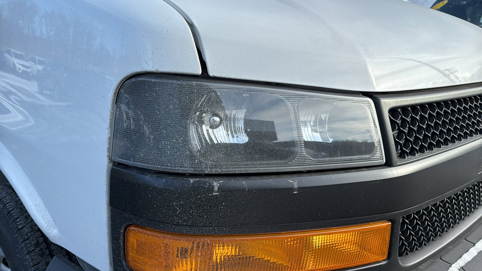 2025 Chevrolet Express Cargo WT