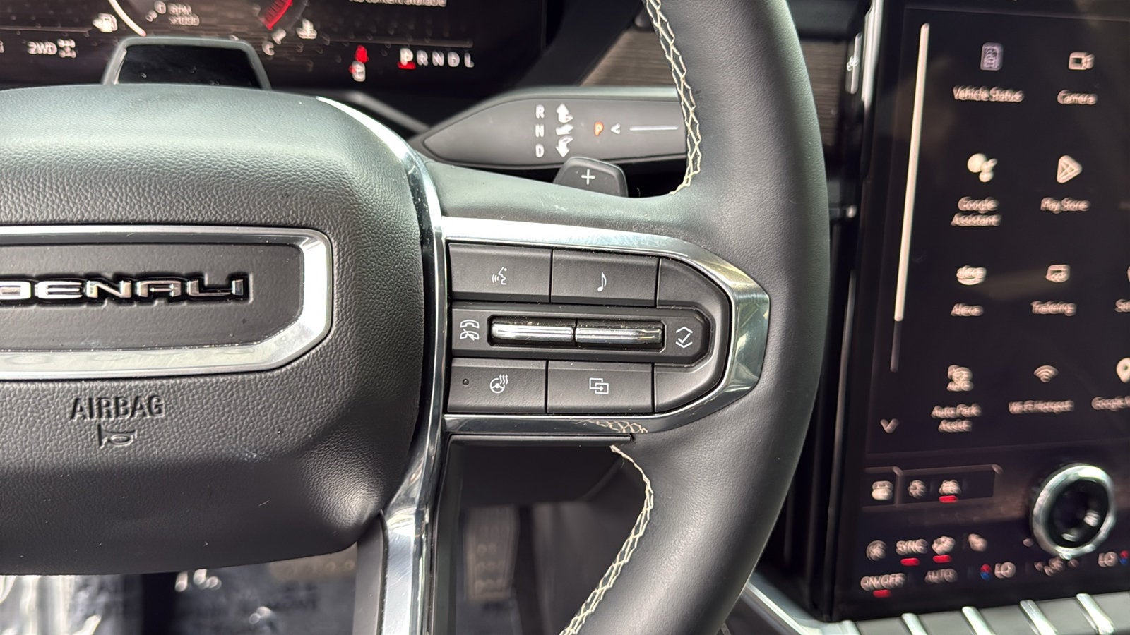 2024 GMC Acadia Denali