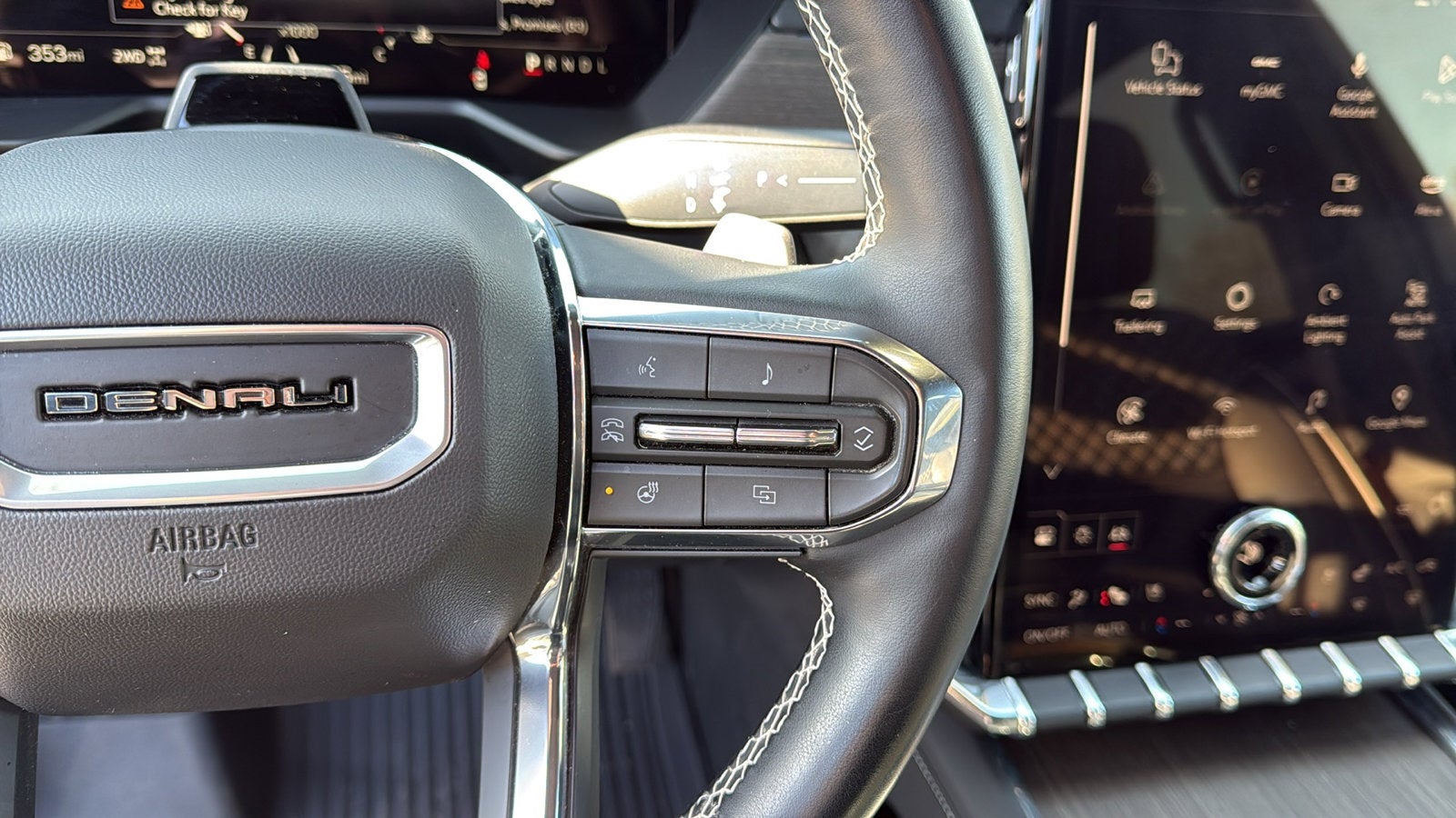 2024 GMC Acadia Denali