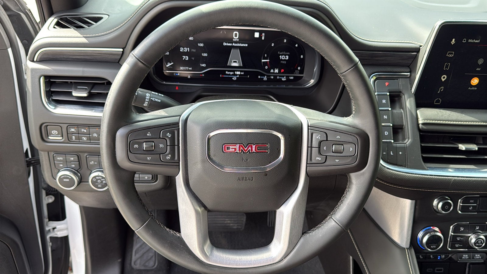2023 GMC Yukon SLT