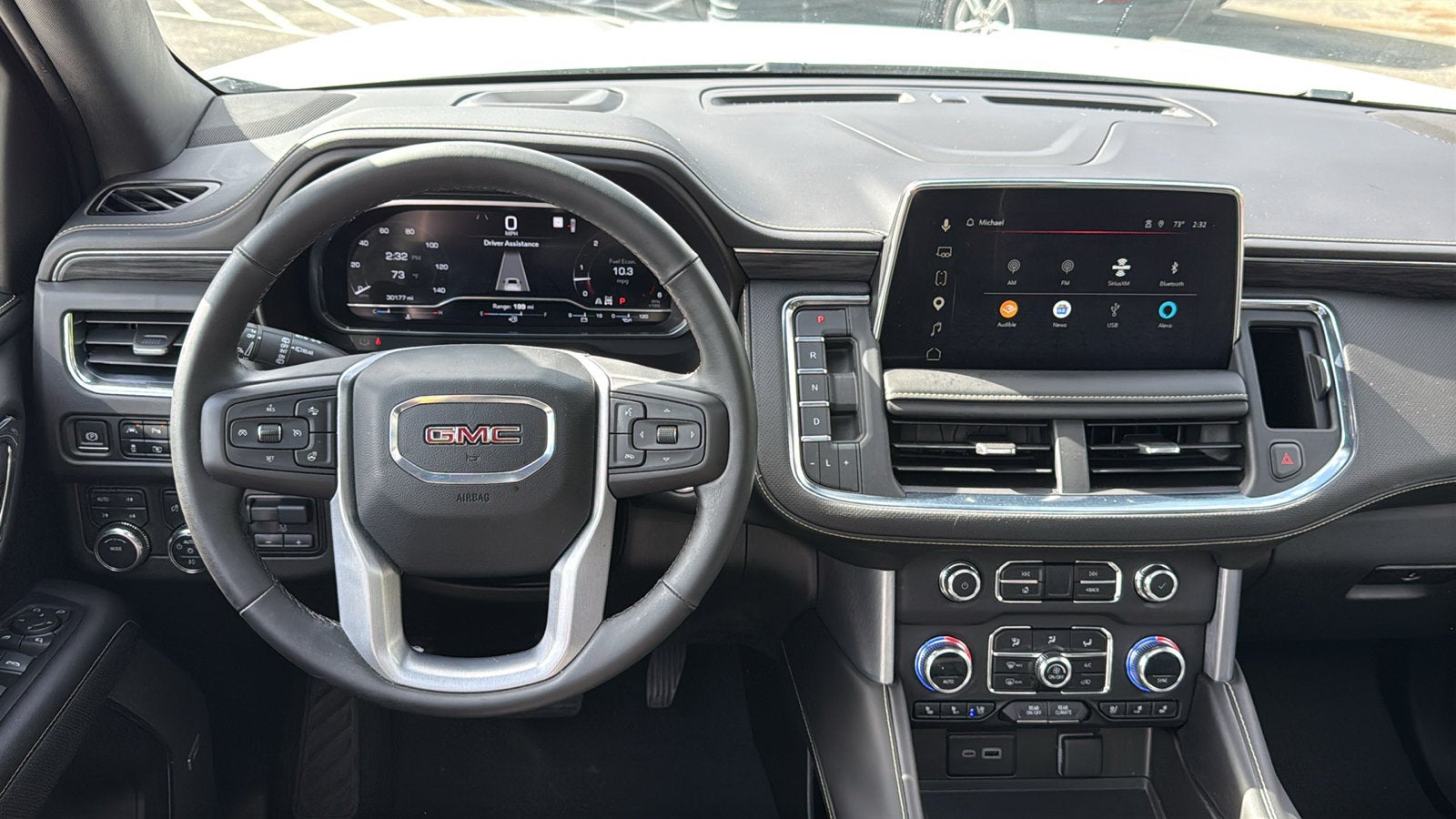 2023 GMC Yukon SLT