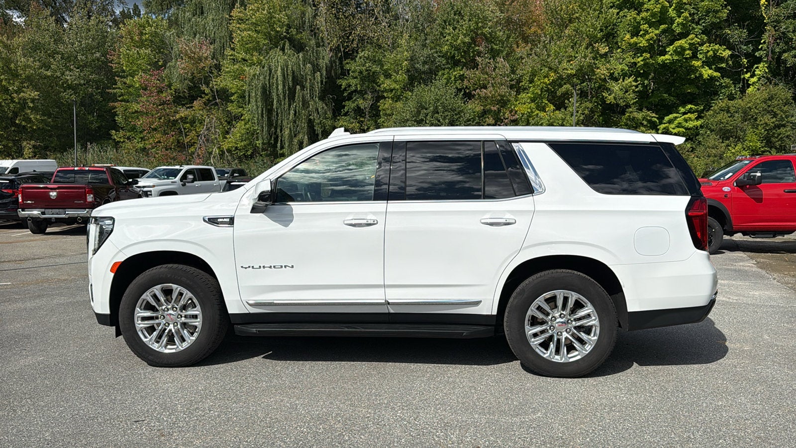 2023 GMC Yukon SLT