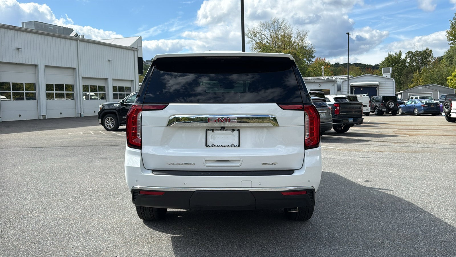 2023 GMC Yukon SLT