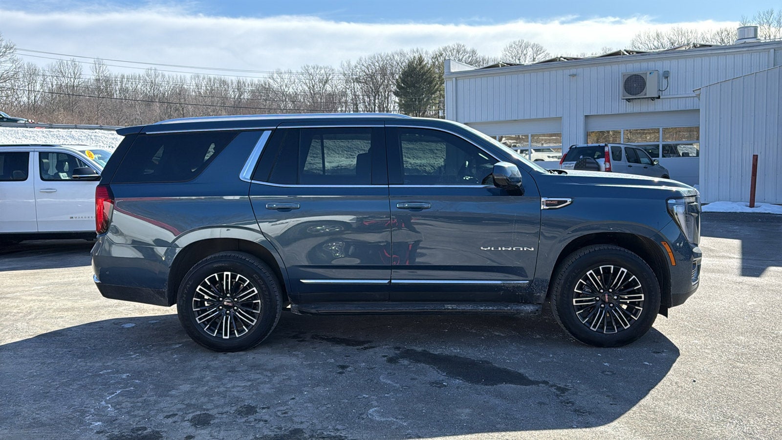 2025 GMC Yukon Elevation