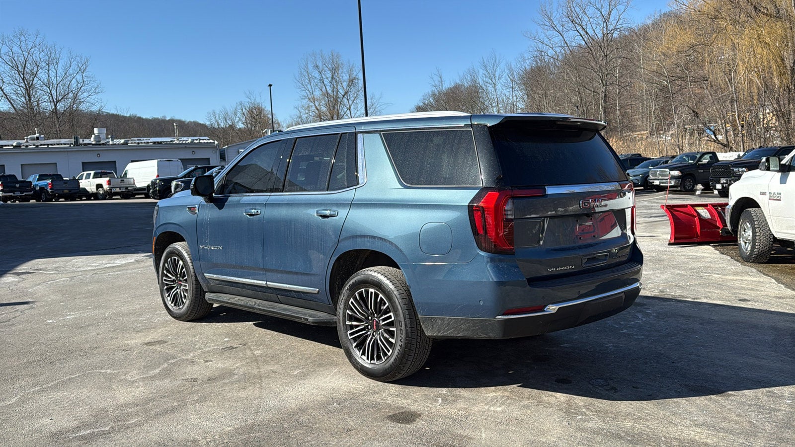 2025 GMC Yukon Elevation