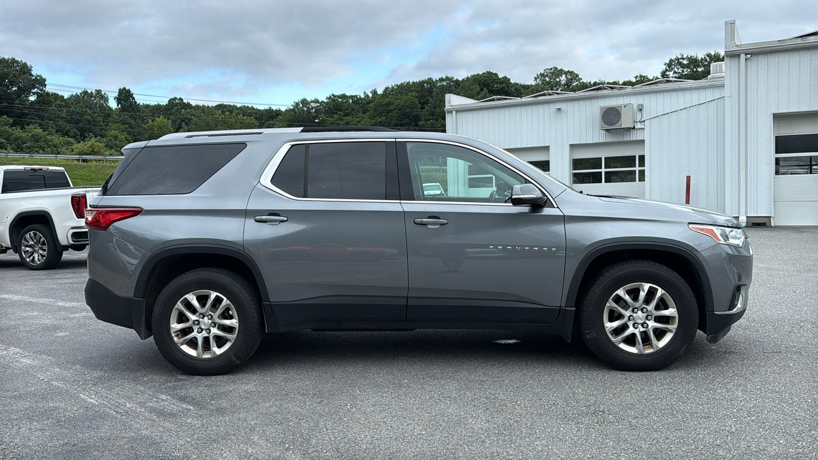2018 Chevrolet Traverse LT Cloth