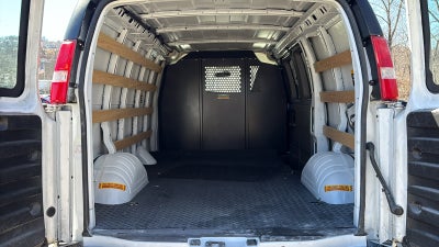 2025 GMC Savana Cargo Work Van