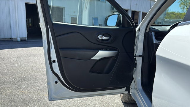 2016 Jeep Cherokee Overland
