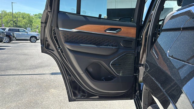 2023 Jeep Grand Cherokee Summit Reserve