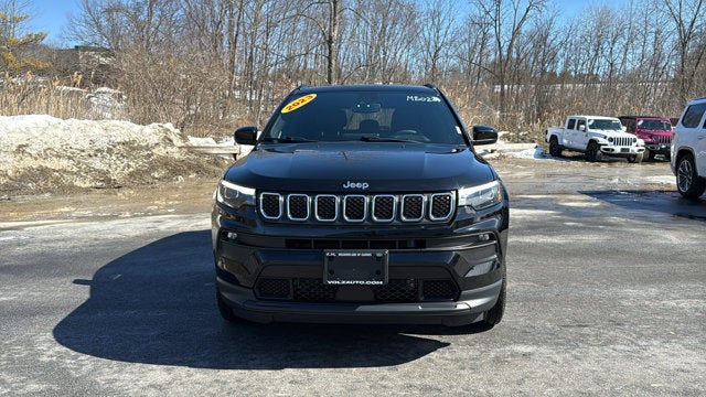 2023 Jeep Compass Latitude Lux