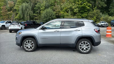 2023 Jeep Compass Latitude Lux