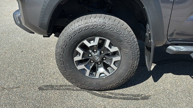 2022 Toyota Tacoma 4WD SR