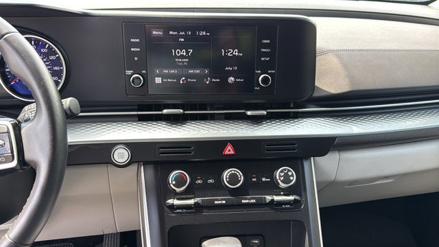 2024 Kia Carnival LX