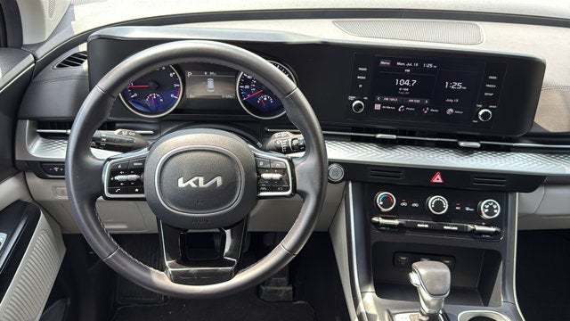 2024 Kia Carnival LX