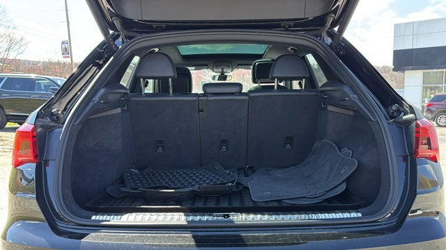 2023 Audi Q3 S line Premium