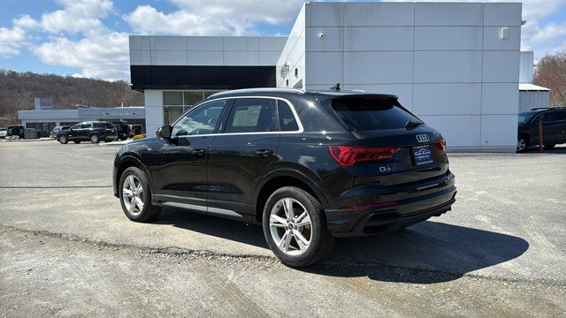 2023 Audi Q3 S line Premium