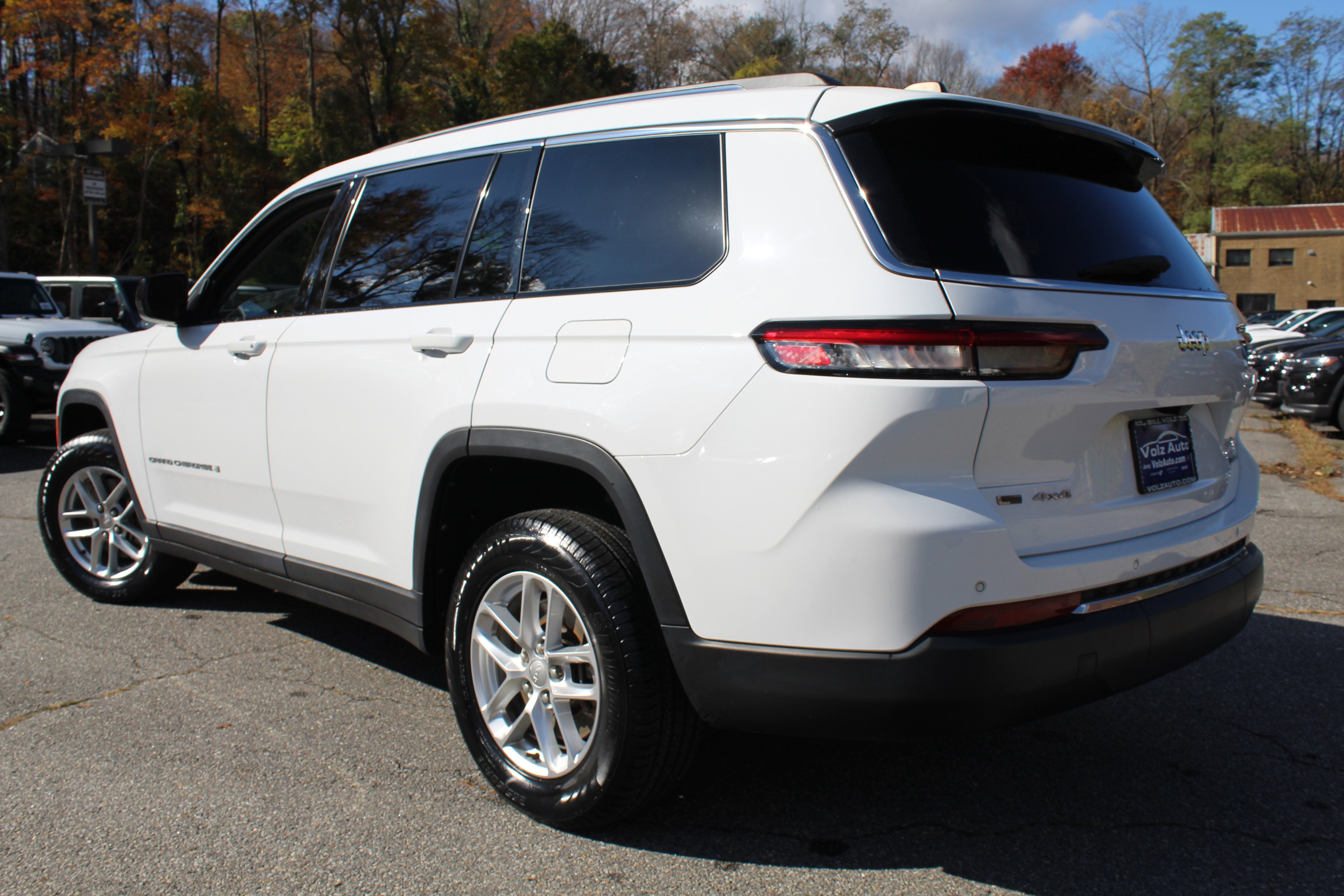 2022 Jeep Grand Cherokee L Laredo
