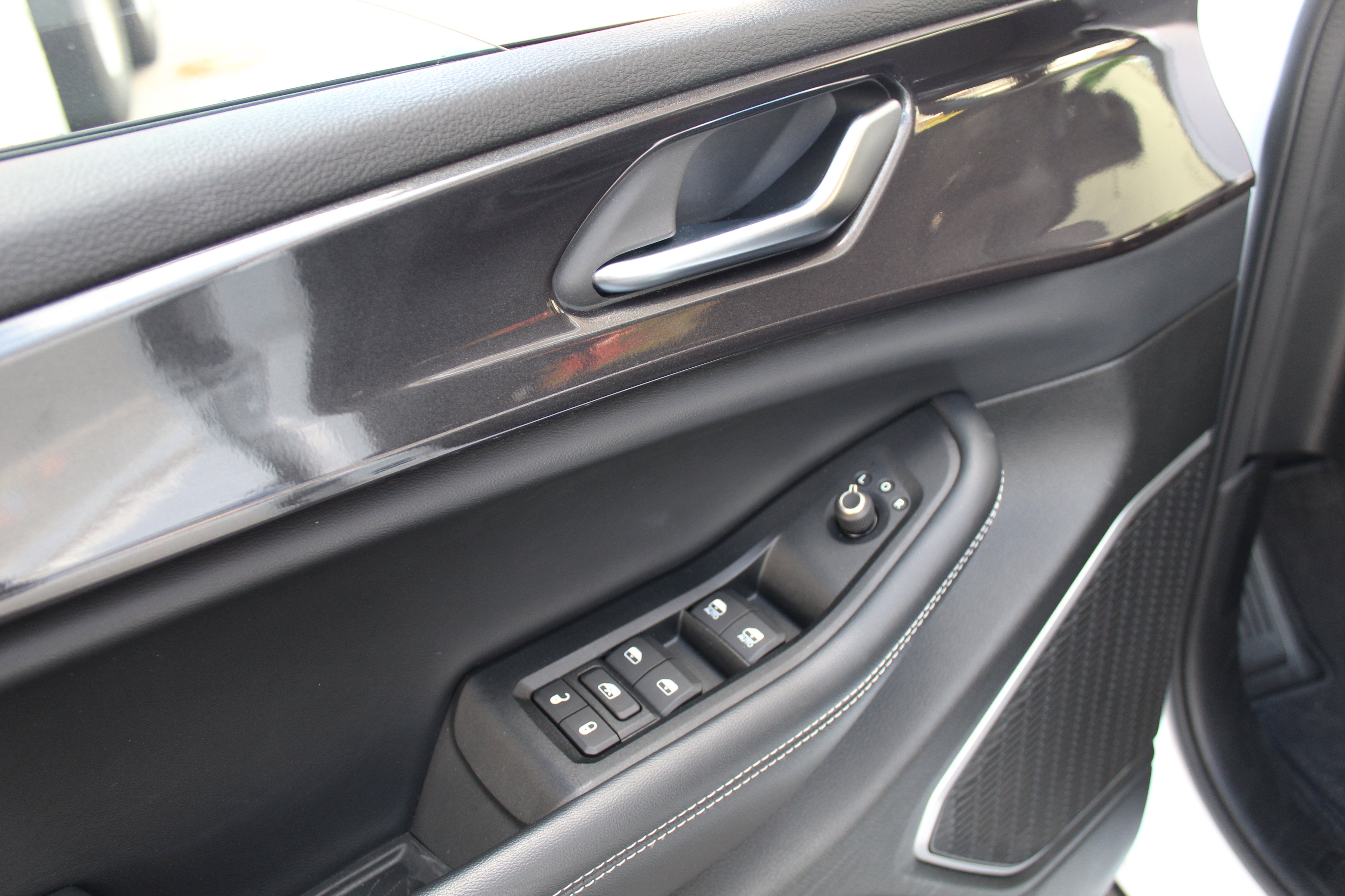 2022 Jeep Grand Cherokee L Laredo