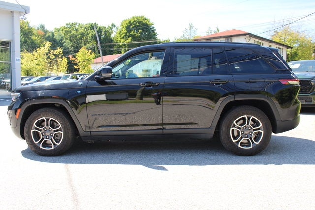 2022 Jeep Grand Cherokee 4xe Trailhawk