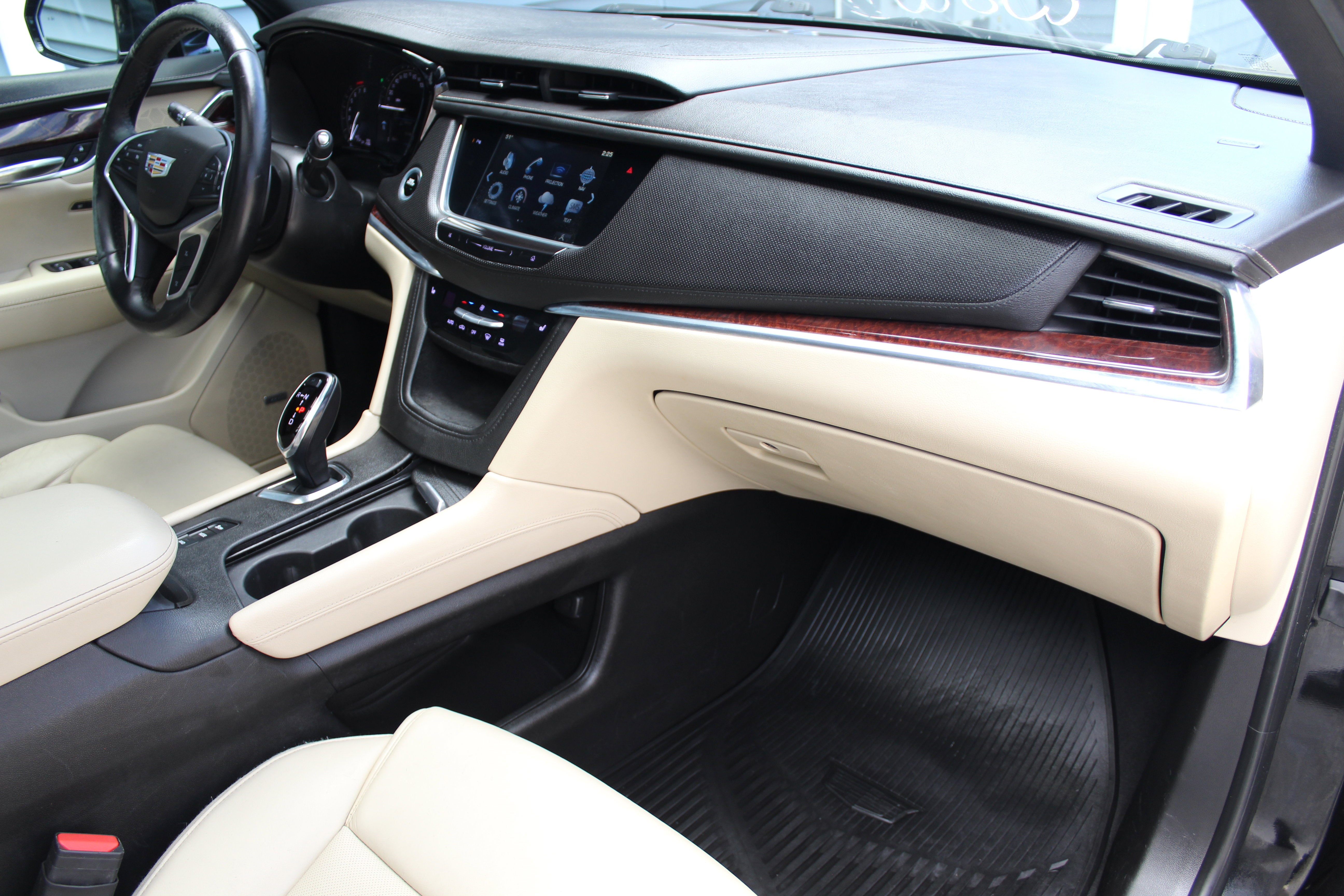 2017 Cadillac XT5 Luxury AWD