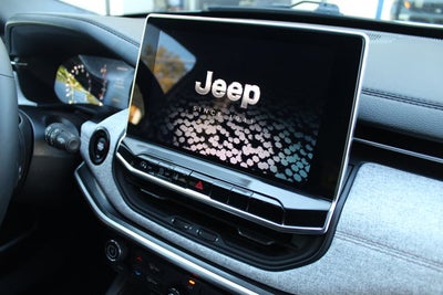 2023 Jeep Compass Latitude Lux