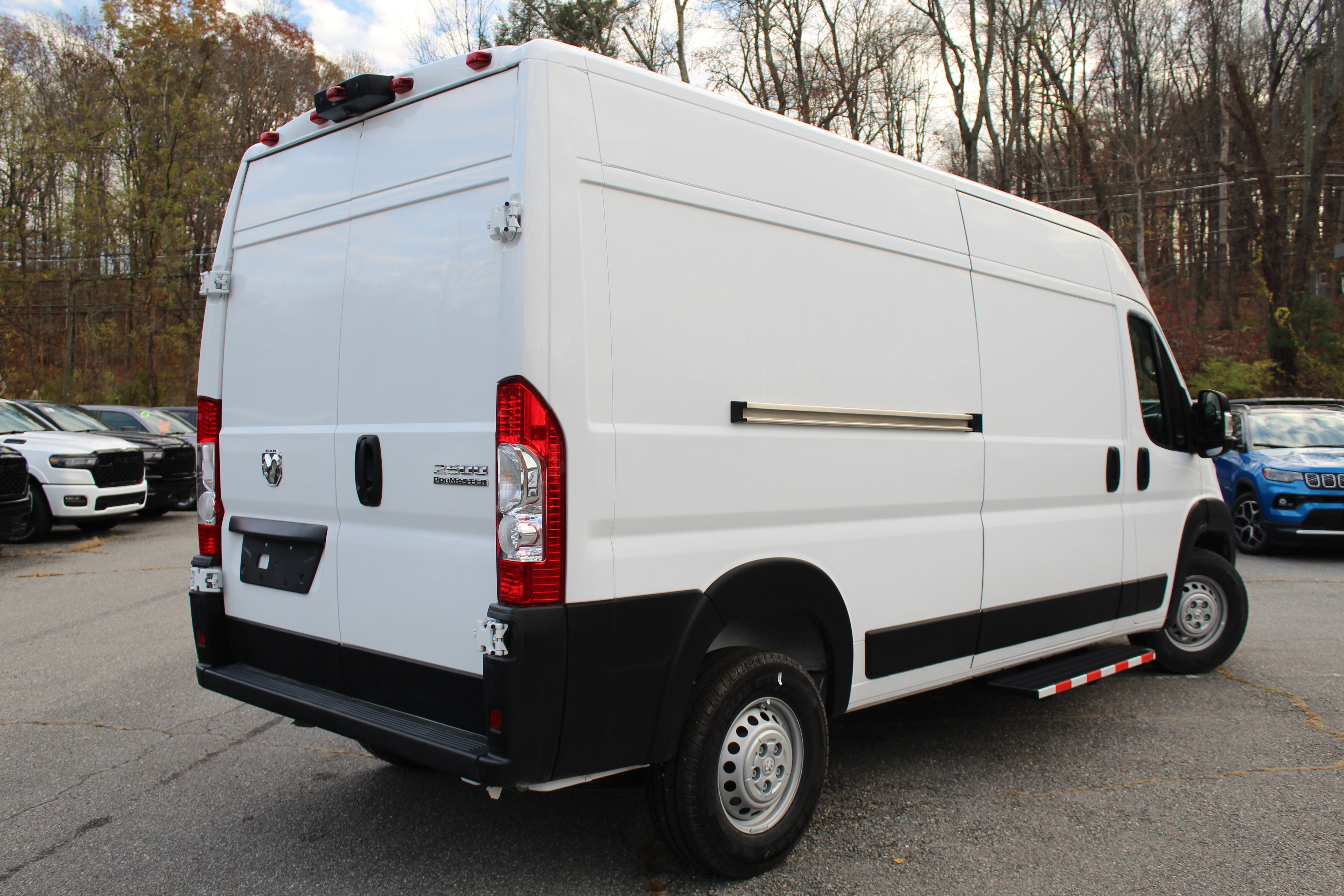2025 RAM ProMaster Cargo Van Tradesman