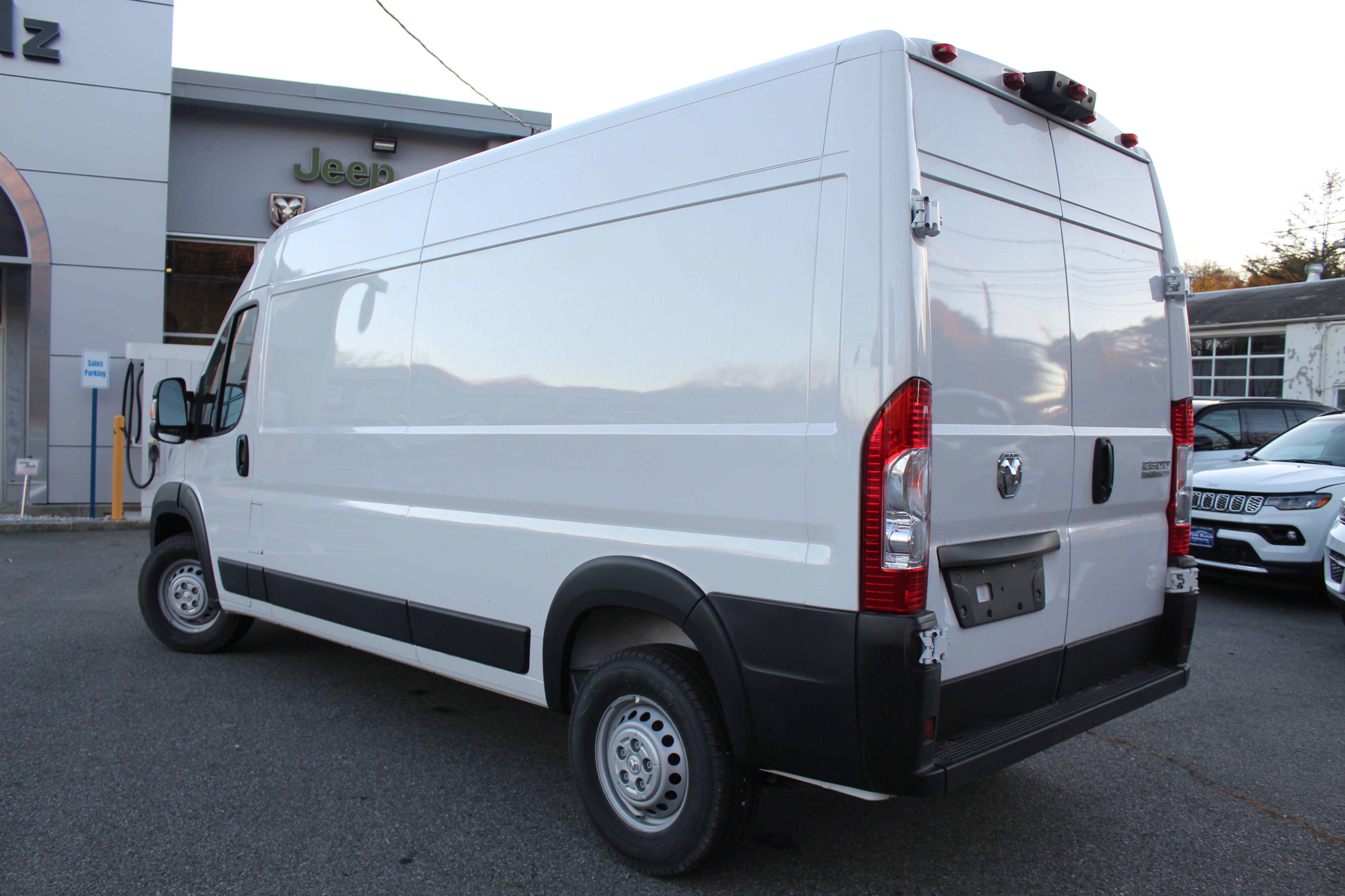 2025 RAM ProMaster Cargo Van Tradesman