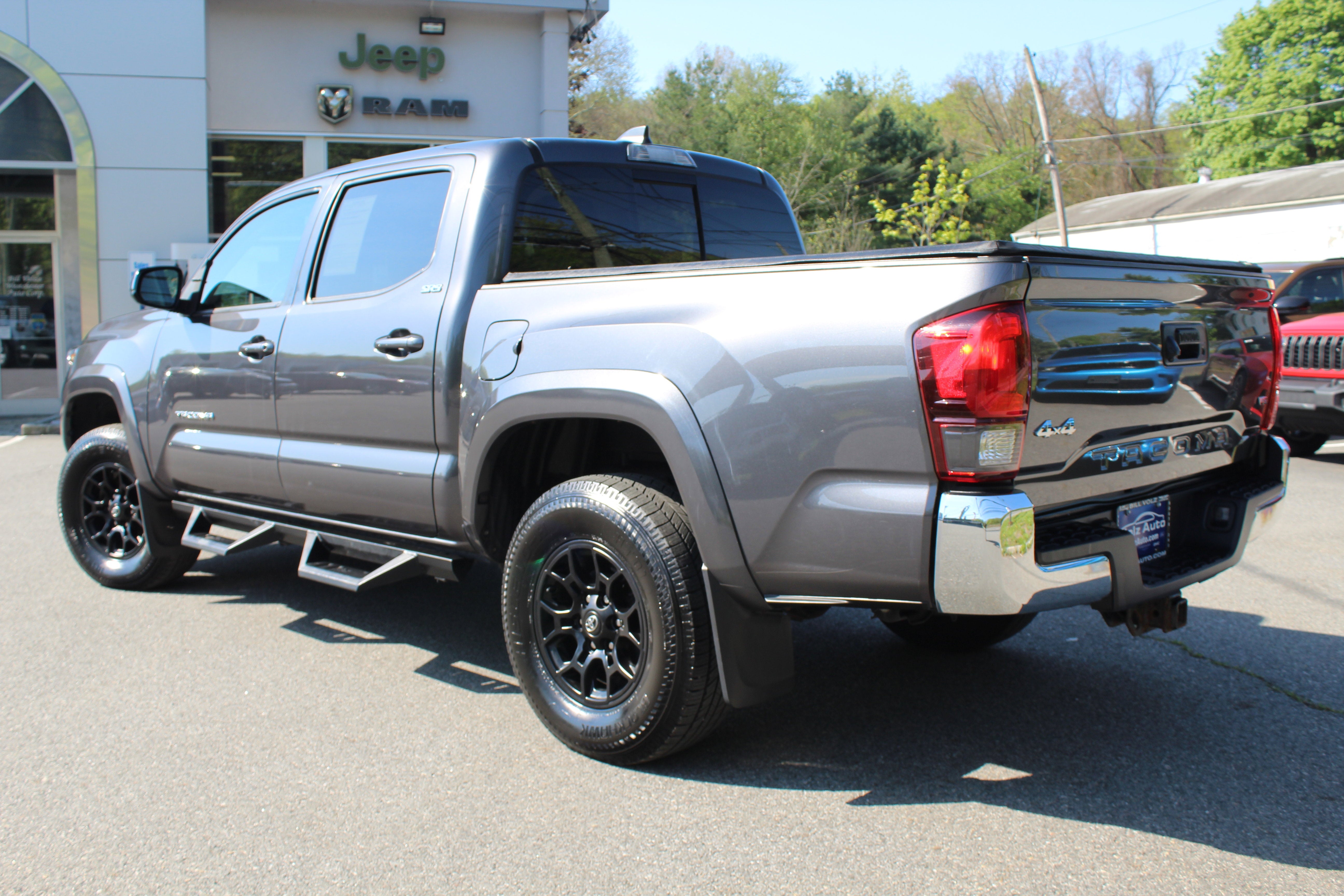 2022 Toyota Tacoma 4WD SR V6