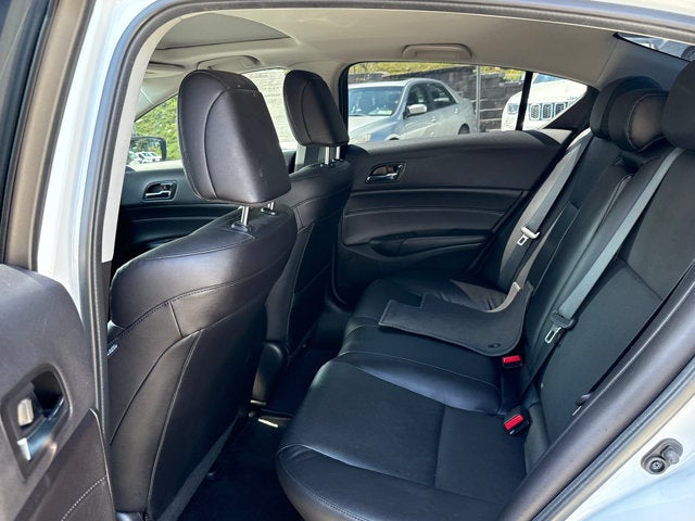 2017 Acura ILX w/Premium Pkg