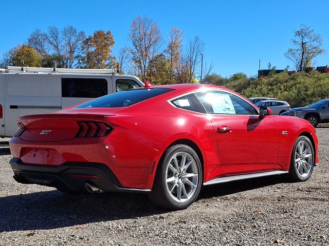 2025 Ford Mustang PREMIUM