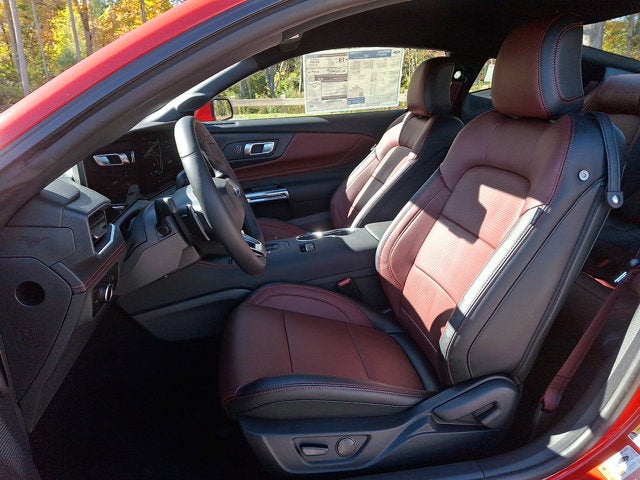 2025 Ford Mustang PREMIUM