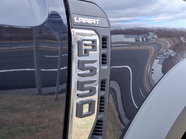 2024 Ford Super Duty F-550 DRW LARIAT