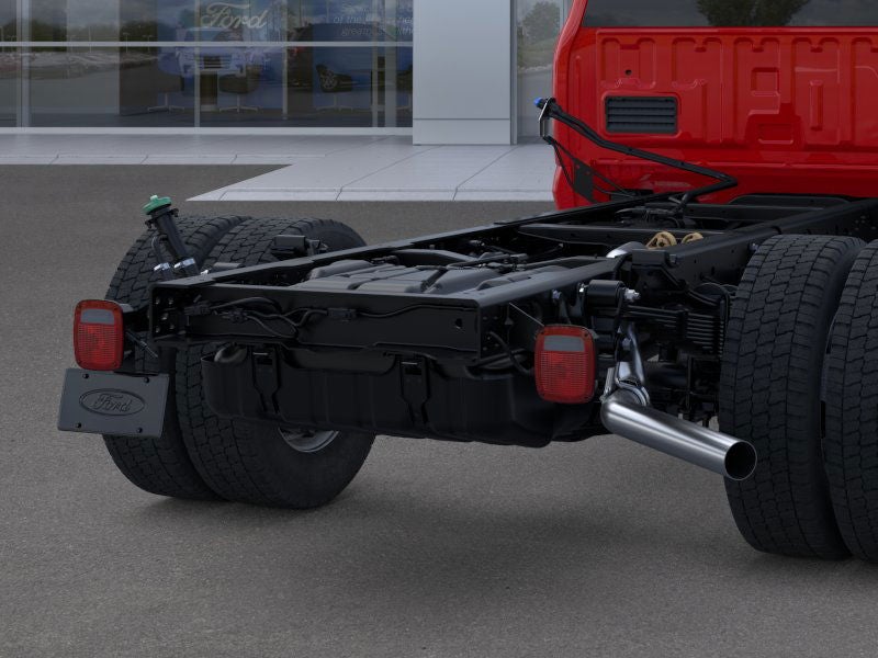 2025 Ford Super Duty F-550 DRW XL